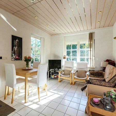 Quaint Apartment In Oostkapelle Zealand With Terrace Exterior foto